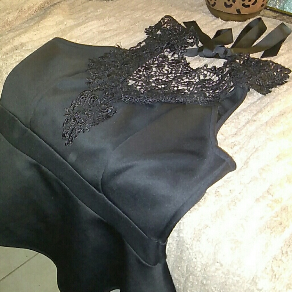 Blouse - Picture 2 of 3
